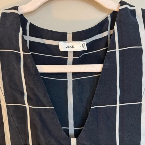 VINCE 100% Silk Stripe Line Dress in Navy Blue size Medium - Picture 2 of 5